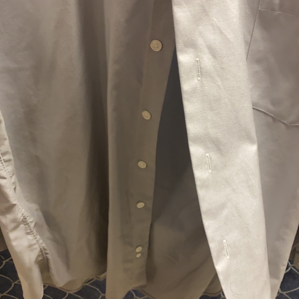 Shirt - Picture 3 of 4
